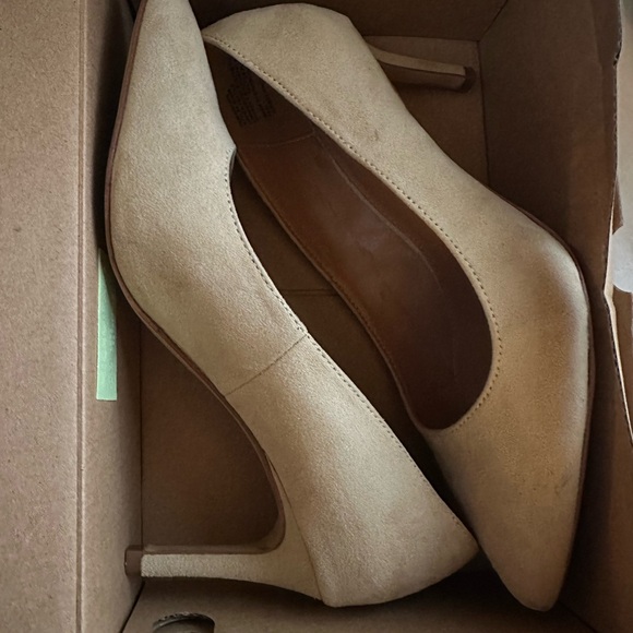 J Crew Factory Micro-Sueded Pumps Heels Size 7 - Picture 2 of 3